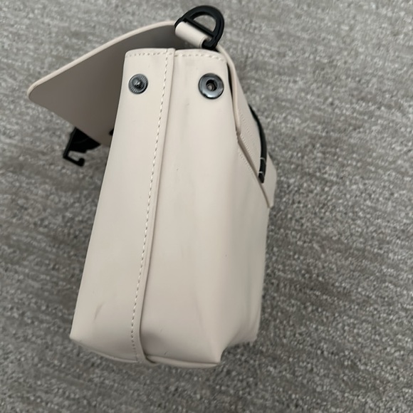 Gaston Luga Splash Crossbody Bag Cloud Cream - Picture 5 of 7